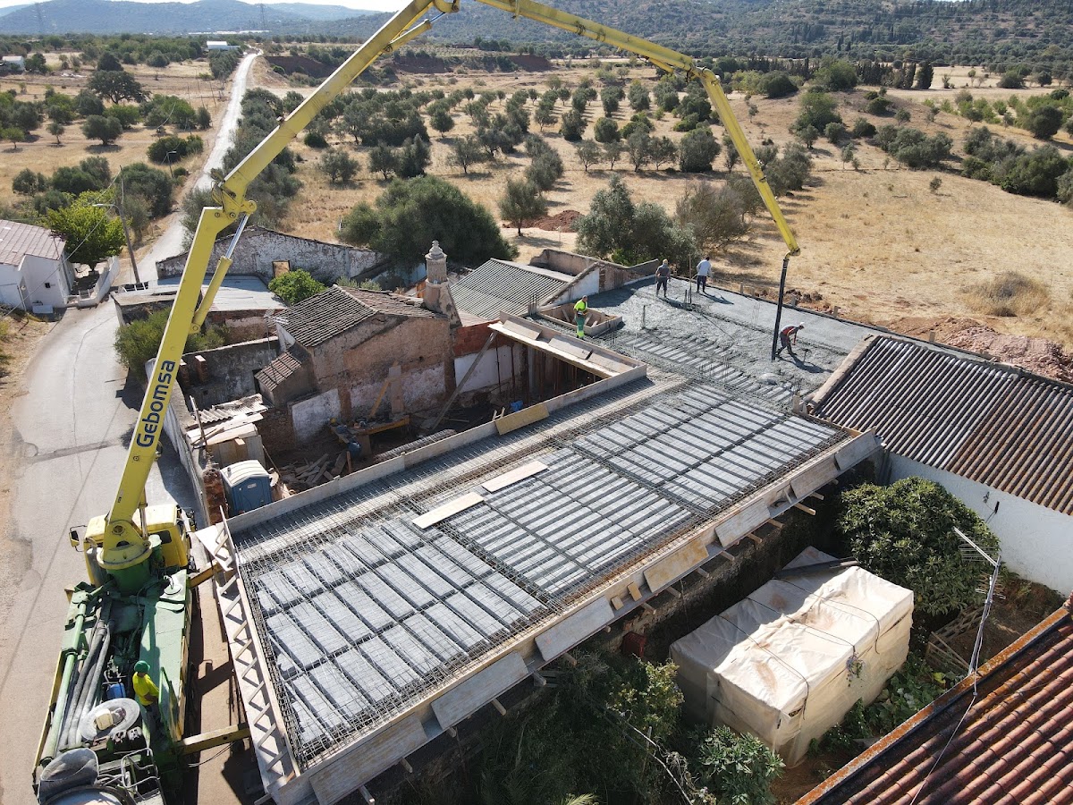 VAconstrumais - Construção, Remodelação, Cofragem e Moldagem de Aço
