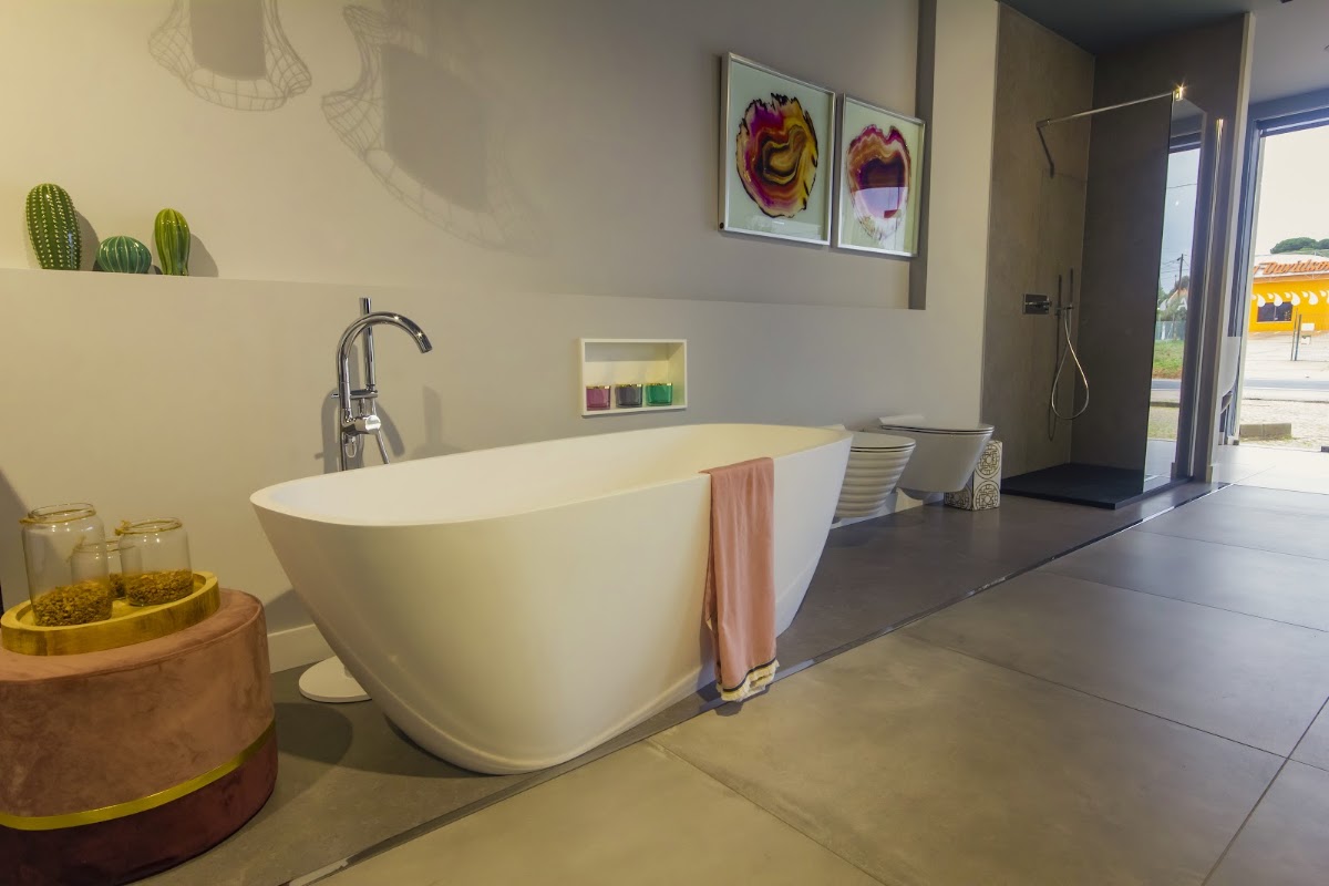 Around Tiles and Bathrooms Loulé foto 7